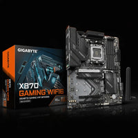لوحة أم Gigabyte X870 GAMING WIFI6 – مقبس AM5 – دعم DDR5 – شبكة 2.5GbE – بلوتوث – بحجم ATX